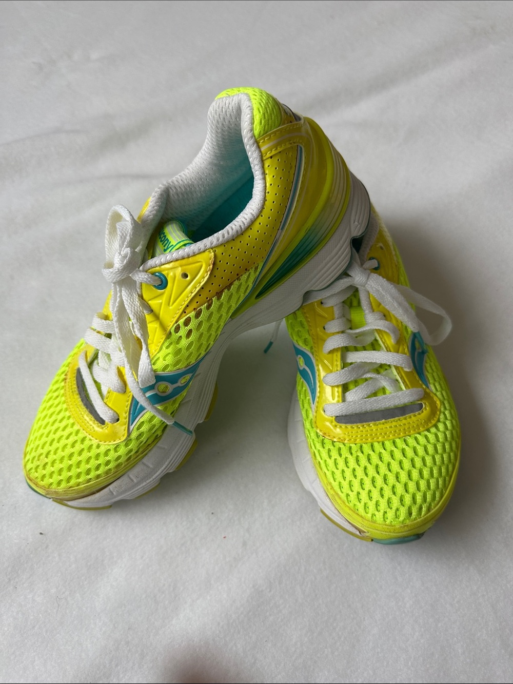 Saucony shadow Genesis Bright Yellow and Teal ' Running Sneakers size 7.5